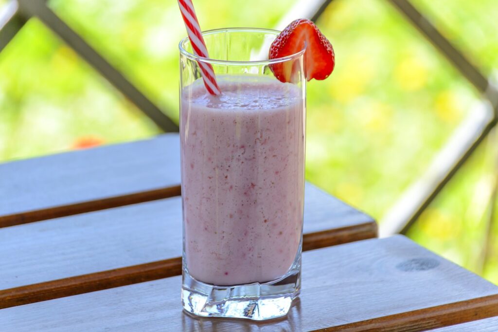 strawberry drink, kefir, drink-1411374.jpg